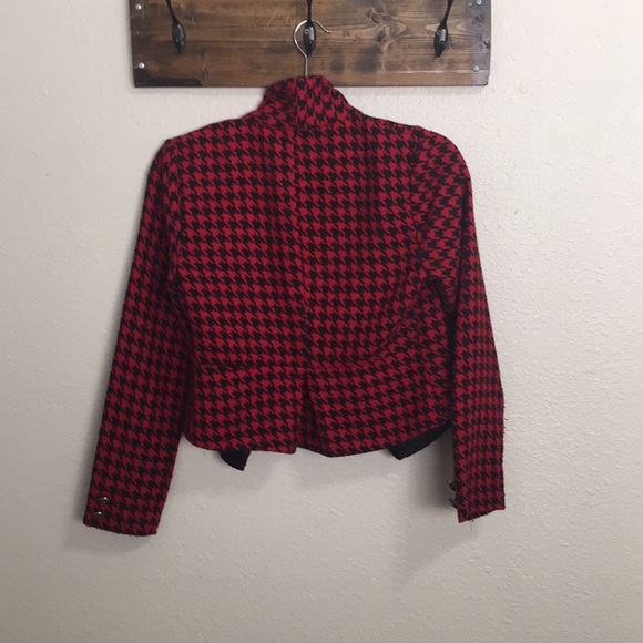 Cropped Blazer - Picture 2 of 5